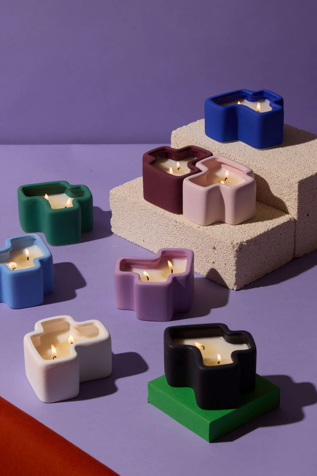 JIGSAW CANDLE SET OF TWO - WHITE & BLACK