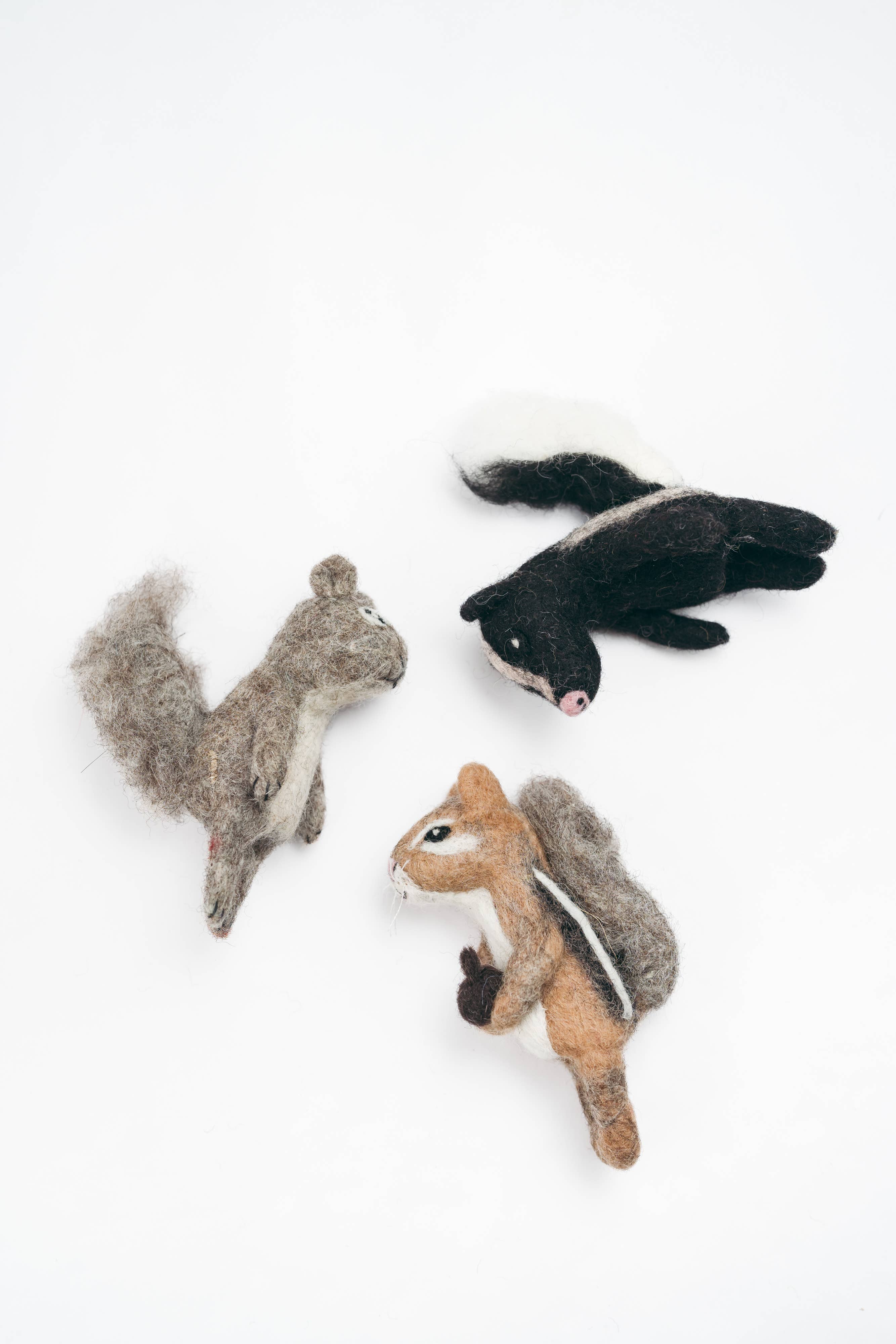 Silk Road Bazaar - Skunk Finger Puppet