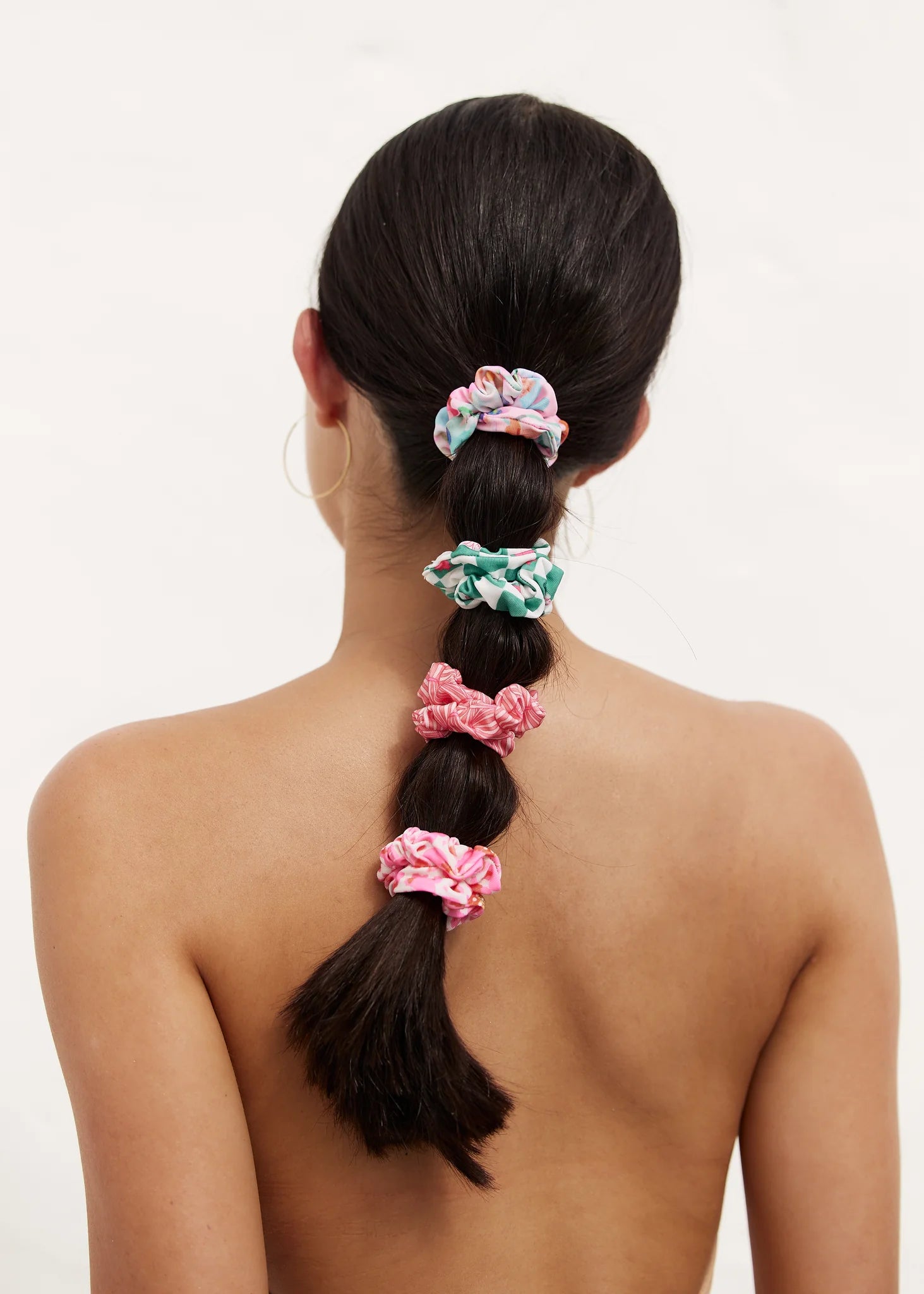 PINK/GREEN SCRUNCHIES SET OF FOUR