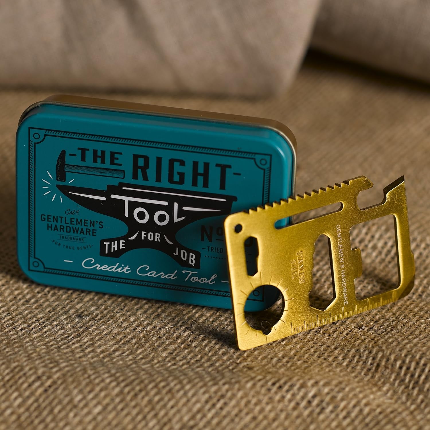 GENTLEMEN’S HARDWARE - THE RIGHT TOOL FOR THE JOB - CREDIT CARD TOOL