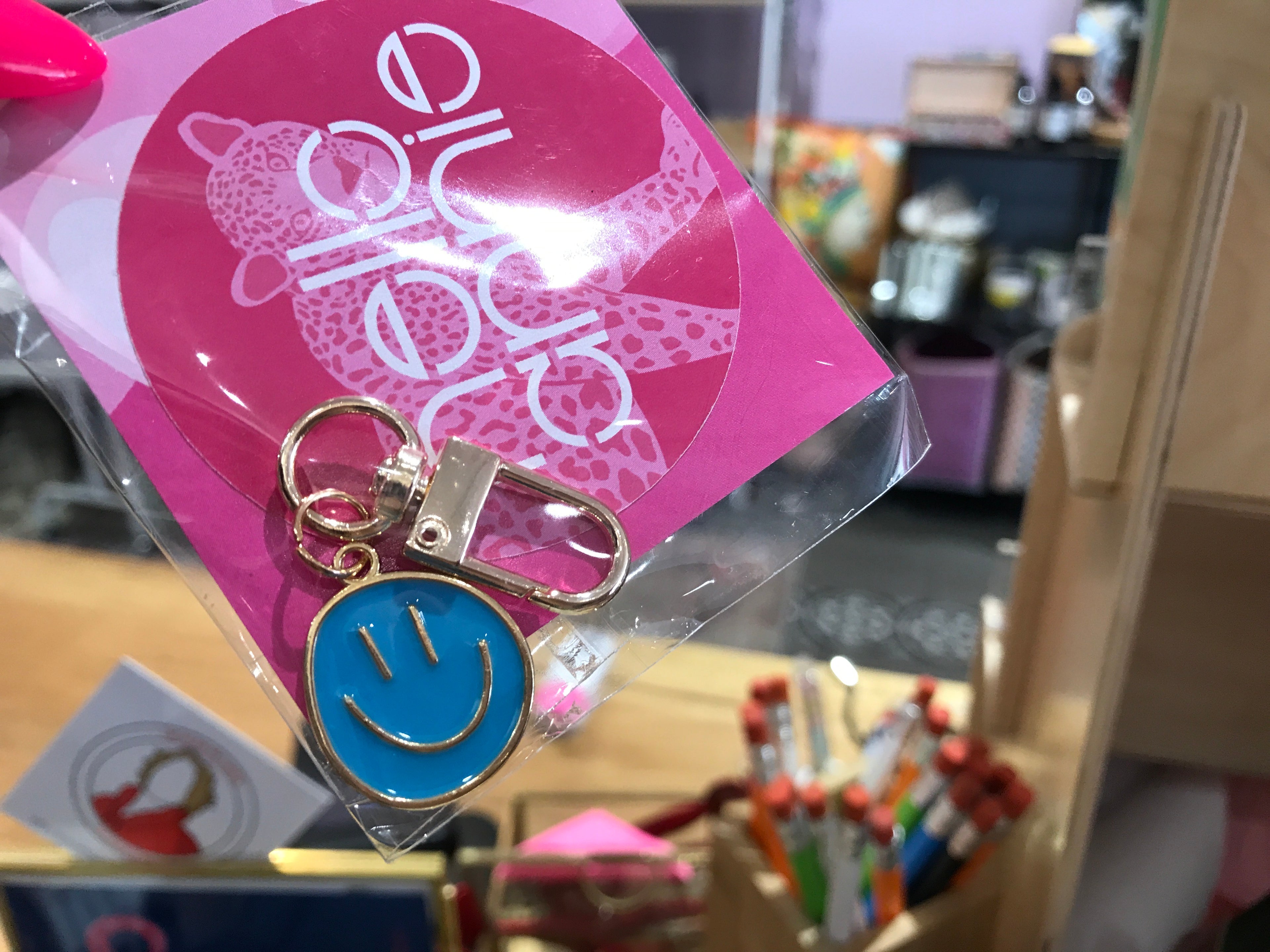 Smile bag tags