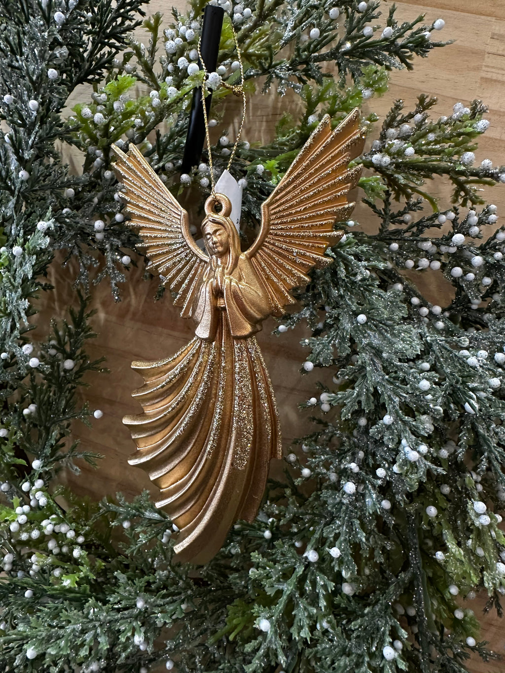 GOLDEN  HANGING ANGEL - 2024 - XM25 - 04