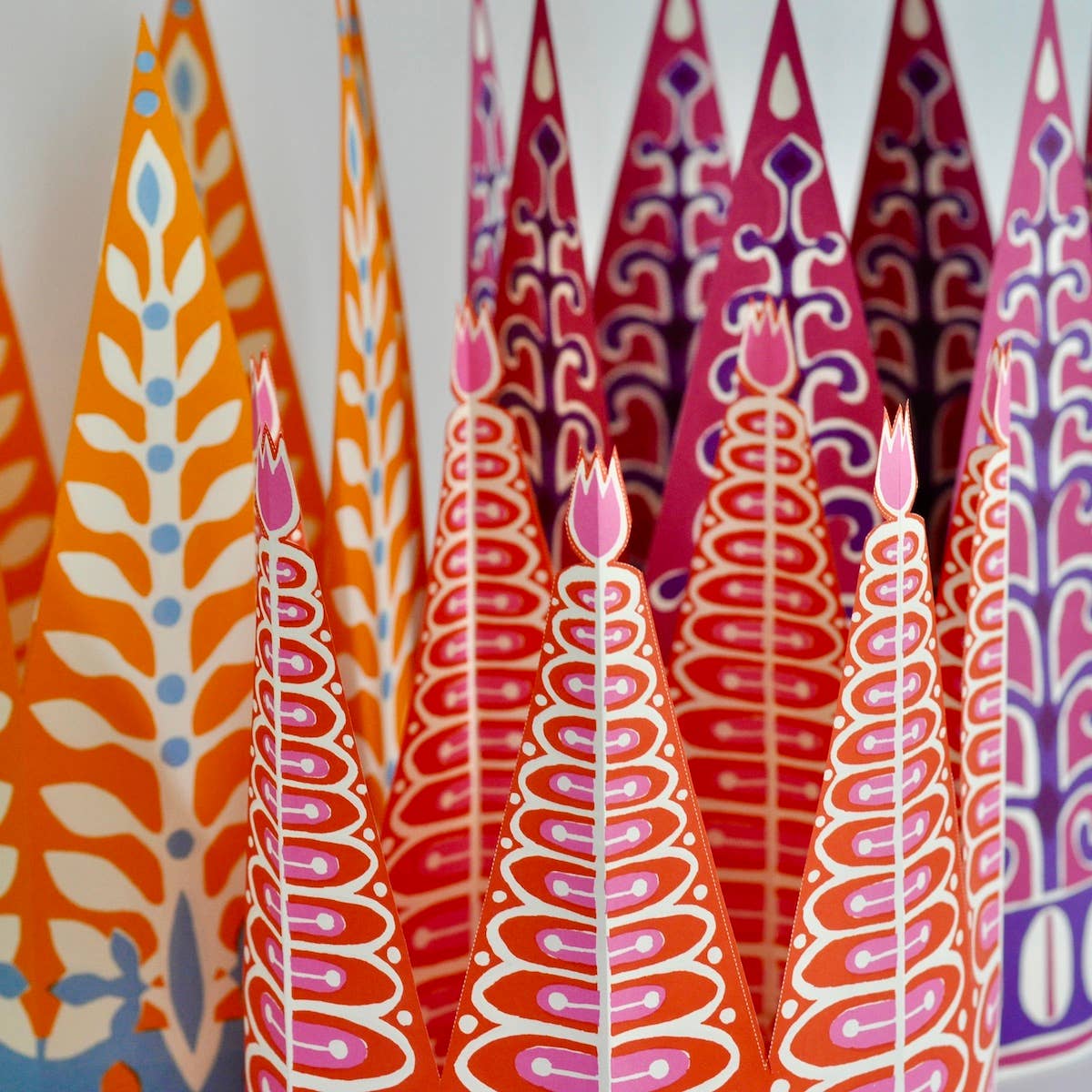 CROWNS - PACK OF SIX