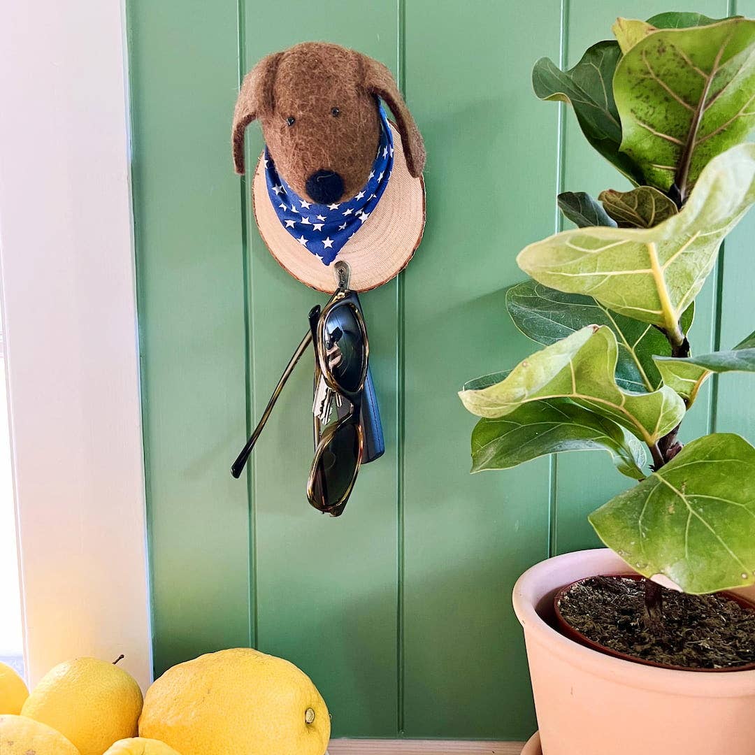 Home Dweller - Dog Wall Hook - Cioccolato