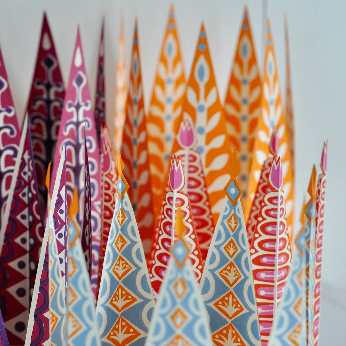 CROWNS - PACK OF SIX