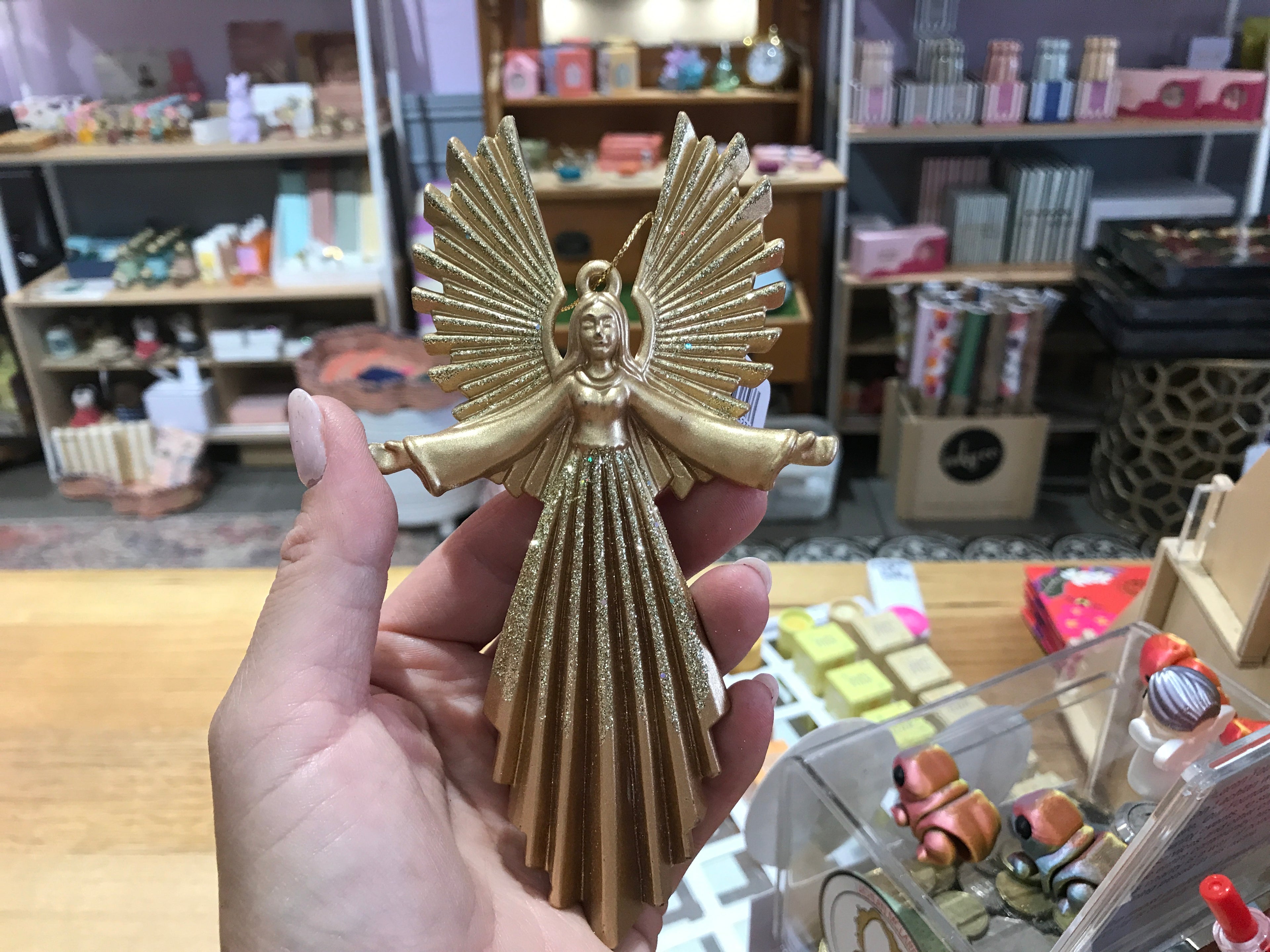 GOLDEN  HANGING ANGEL - 2024 - XM25 - 04