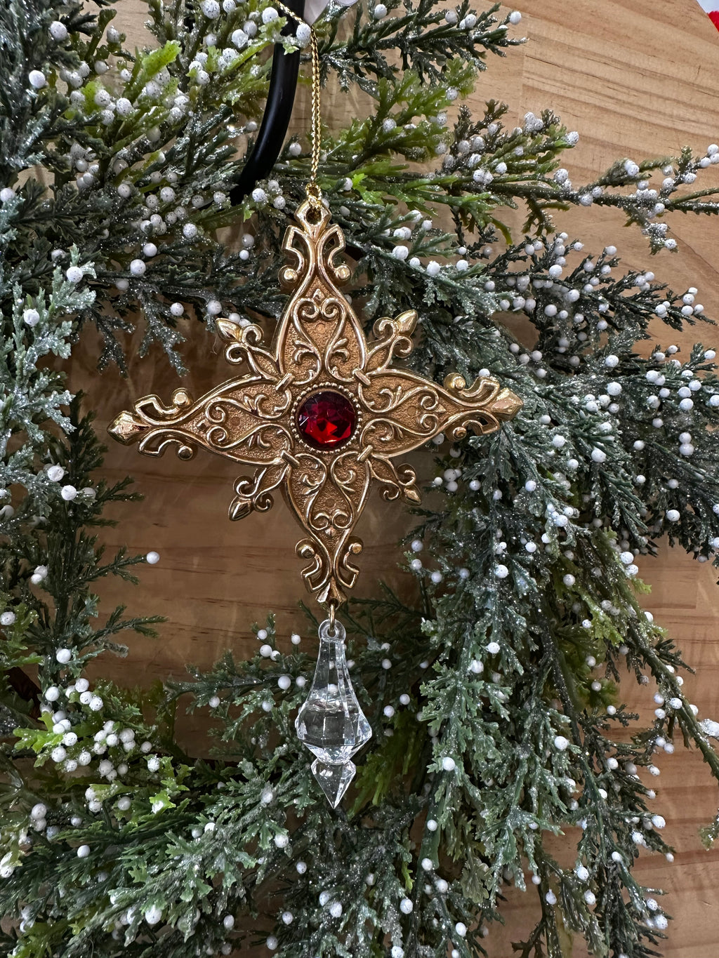 ORNATE GOLDEN STAR ORNAMENT - 2024 - XM25 - 04
