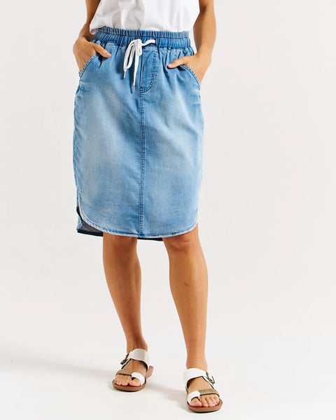 BETTY BASICS - ALINA DENIM SKIRT - 0325-02