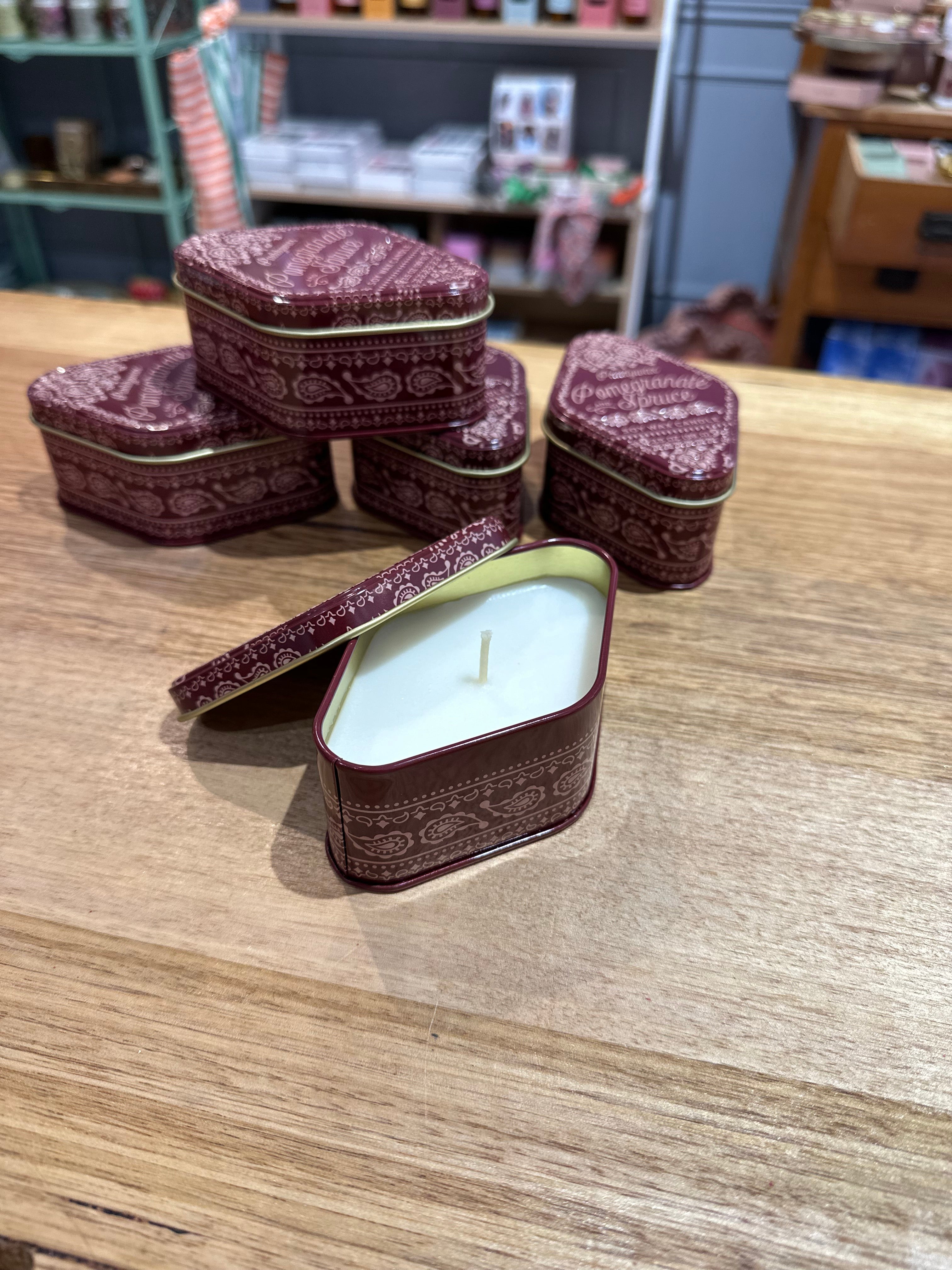 PADDYWAX: POMEGRANATE & SPRUCE CANDLE IN TIN