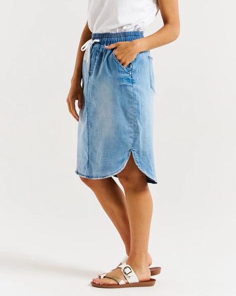 BETTY BASICS - ALINA DENIM SKIRT - 0325-02