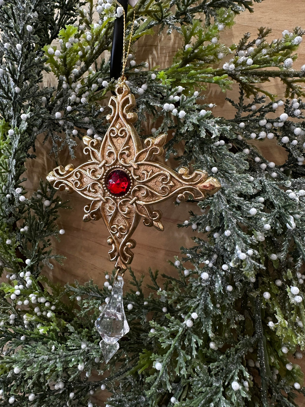 ORNATE GOLDEN STAR ORNAMENT - 2024 - XM25 - 04