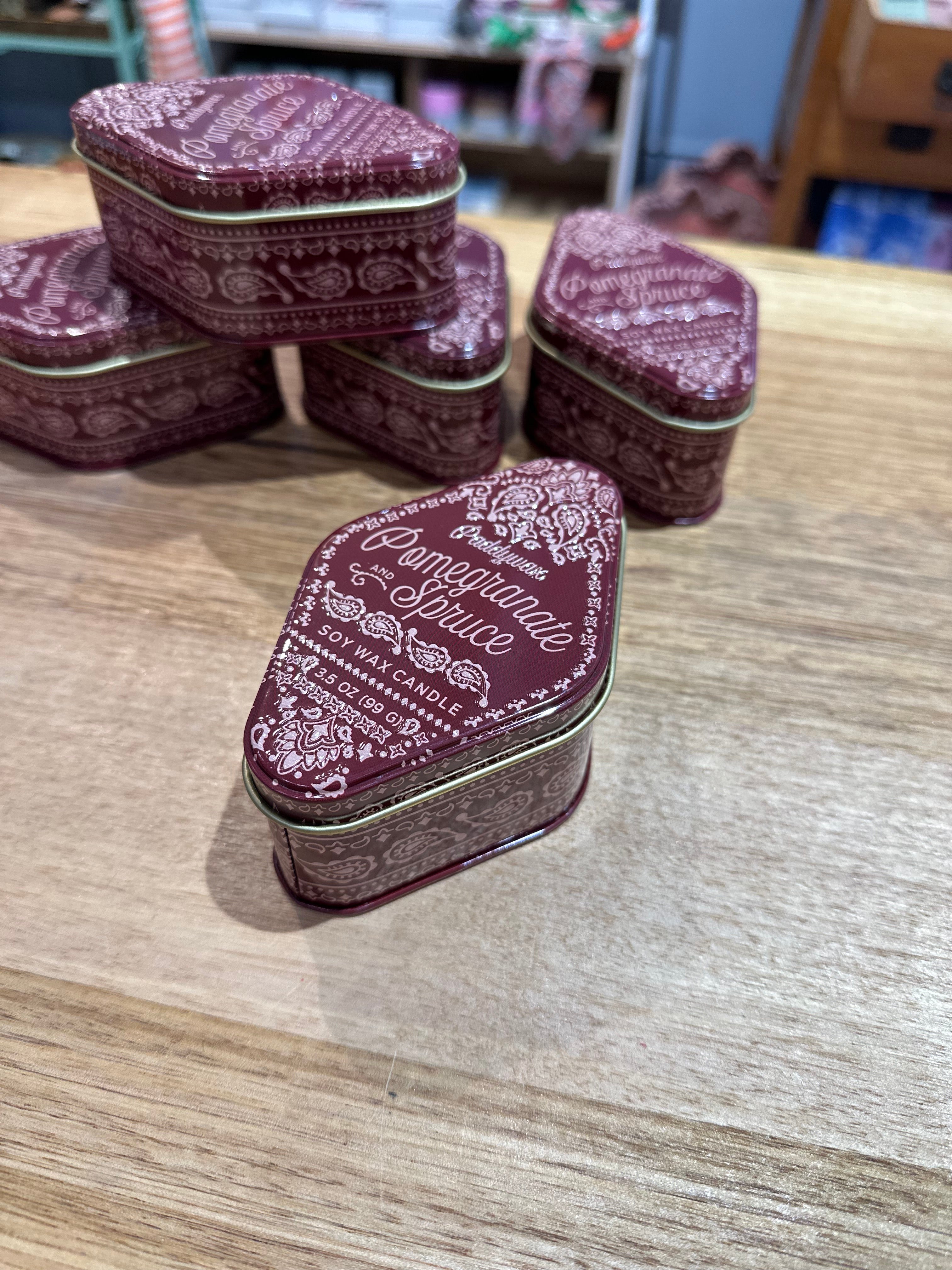 PADDYWAX: POMEGRANATE & SPRUCE CANDLE IN TIN