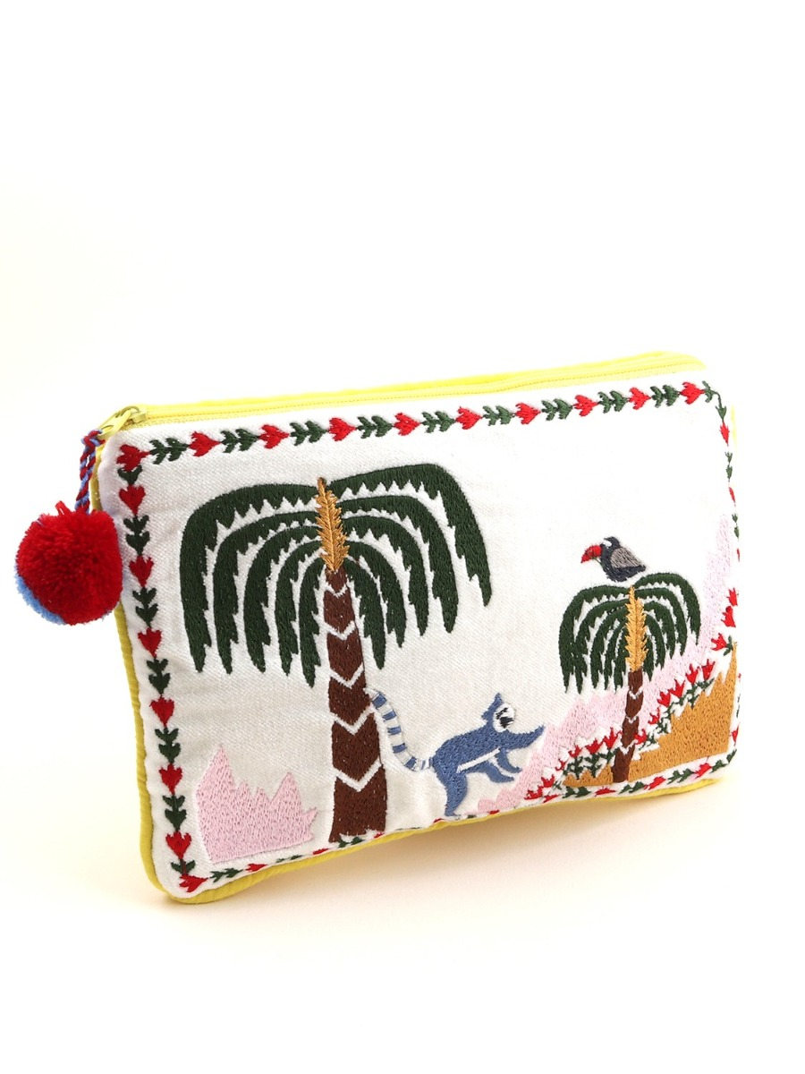 IP005 WHITE MADAGASCAR M POUCH