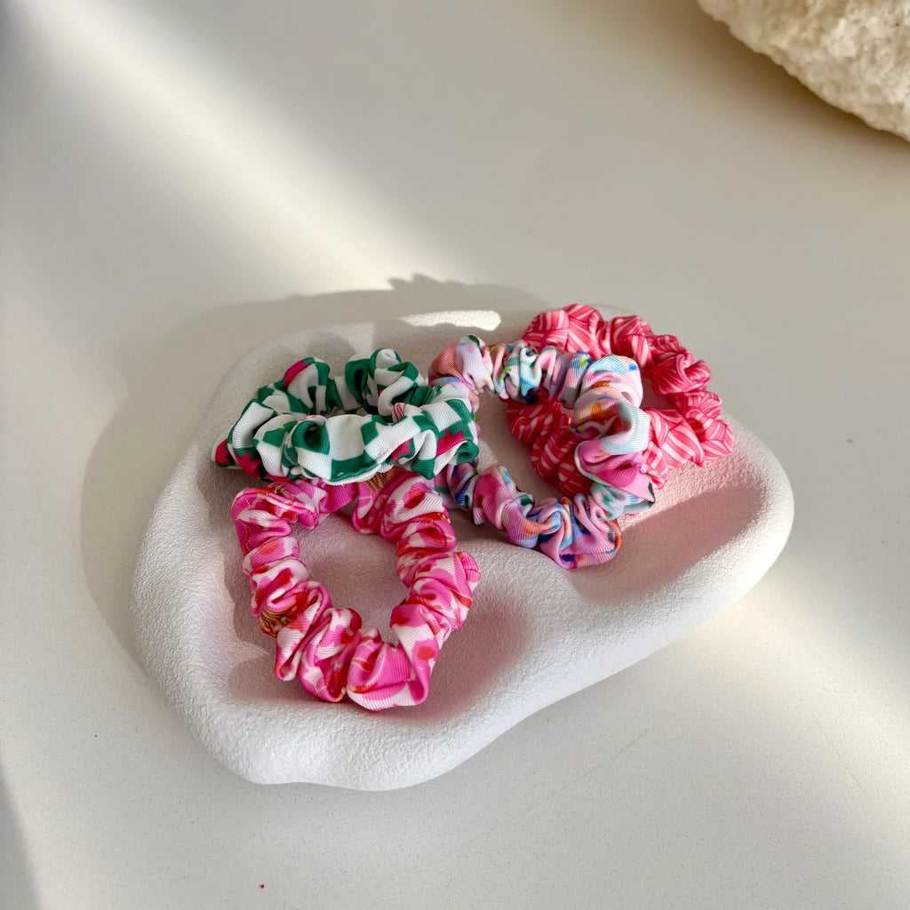 PINK/GREEN SCRUNCHIES SET OF FOUR