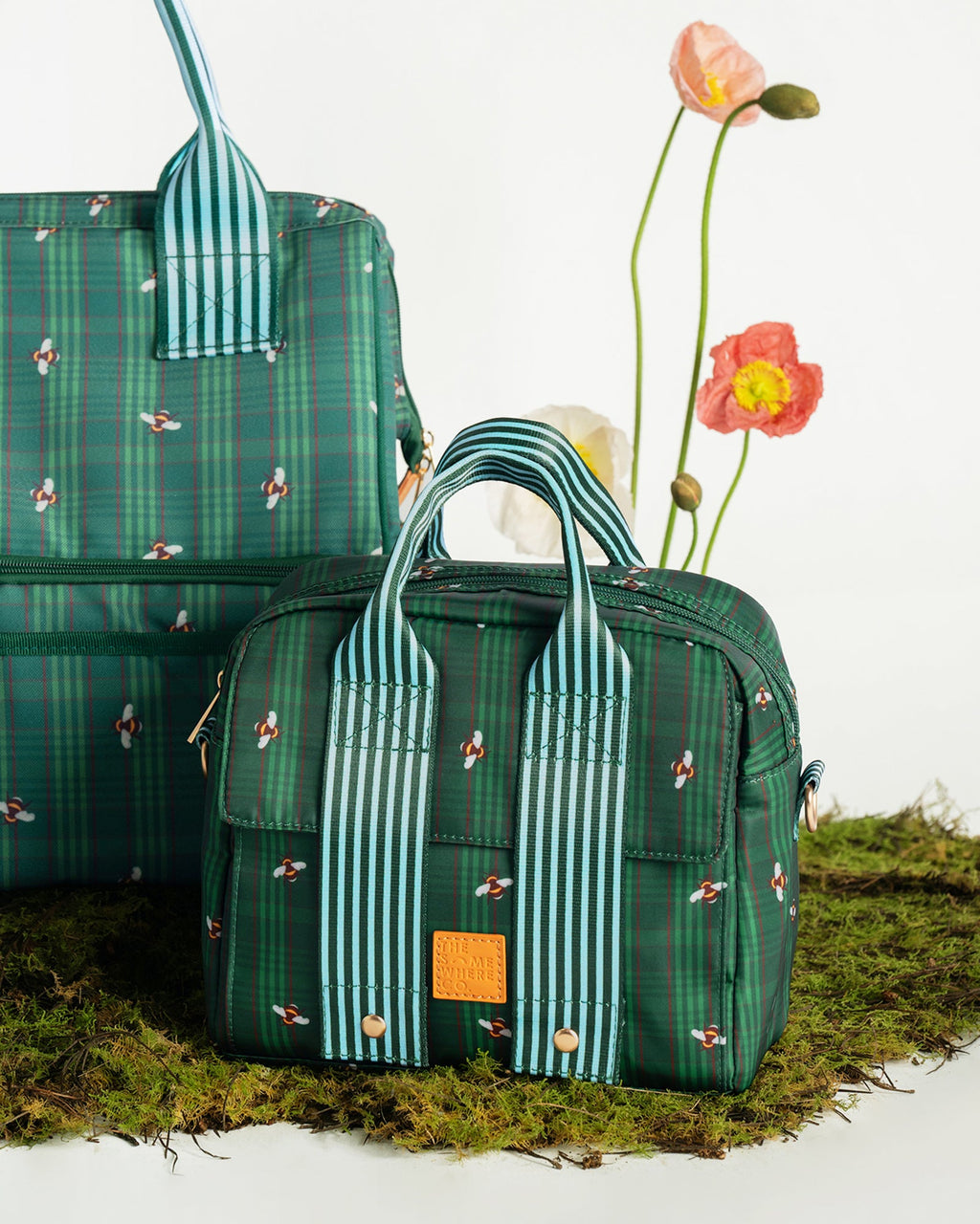 The Tote Lunch Bag in Wildling print