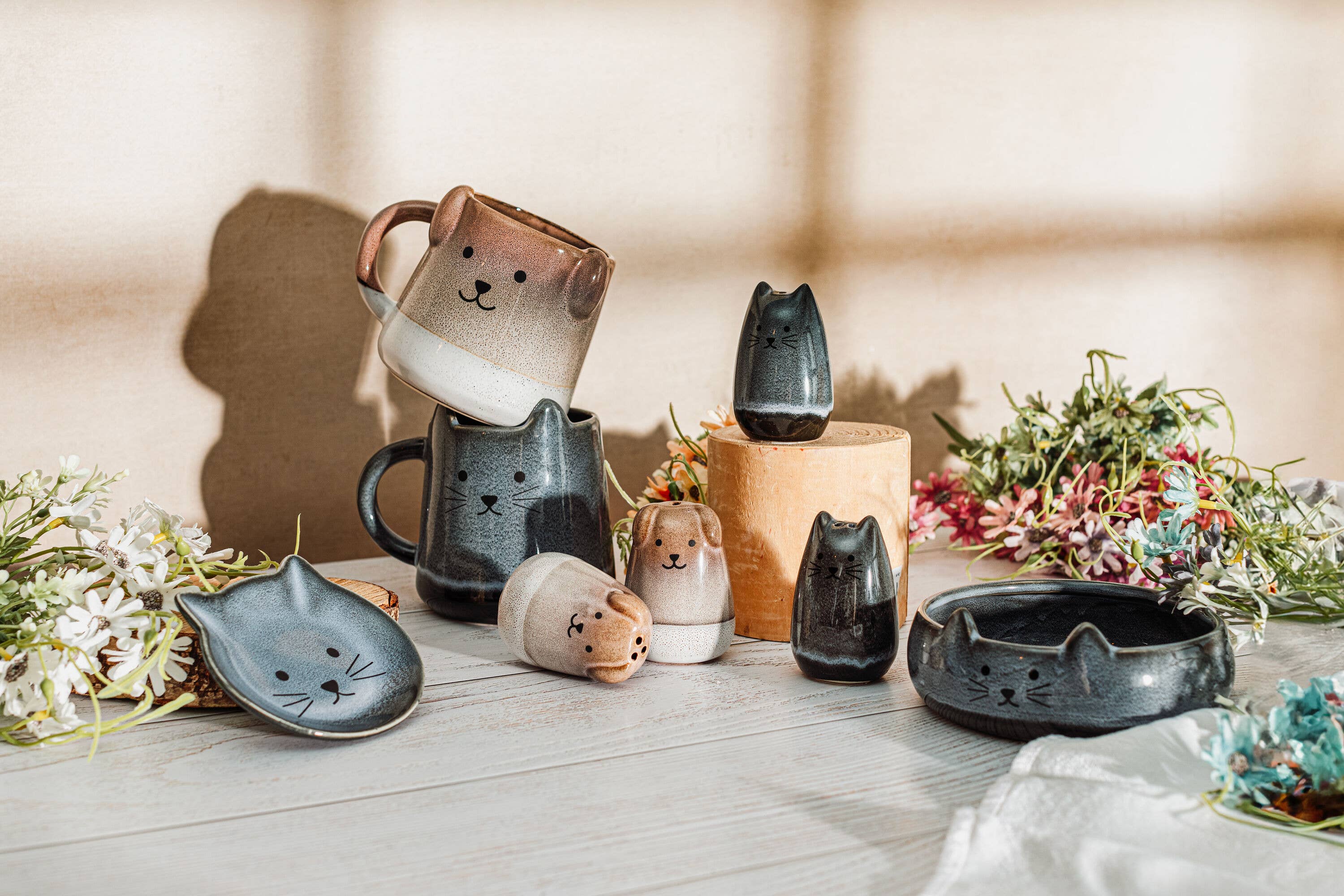 Sass & Belle Europe - Mojave Dog Salt & Pepper Shakers