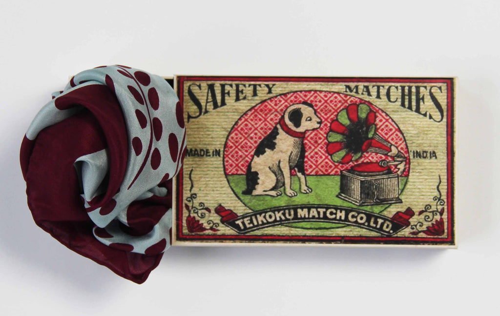 Les Belles Vagabondes - Peace and Love Bordeaux Mini Scarf